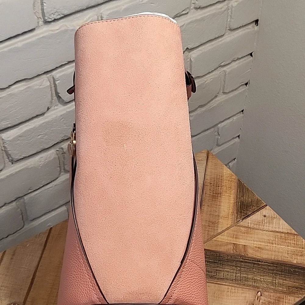 👜 Michael Kors Portia Bucket Large Tote NWT - Picture 7 of 16